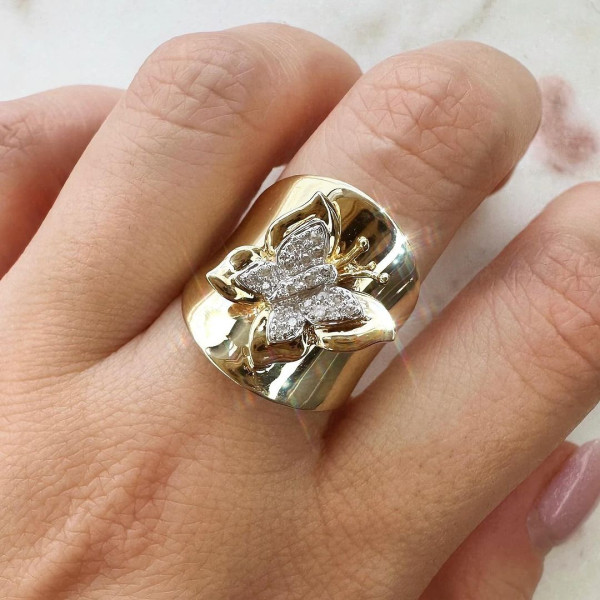 3D Butterfly Curving Saddle Cocktail Ring