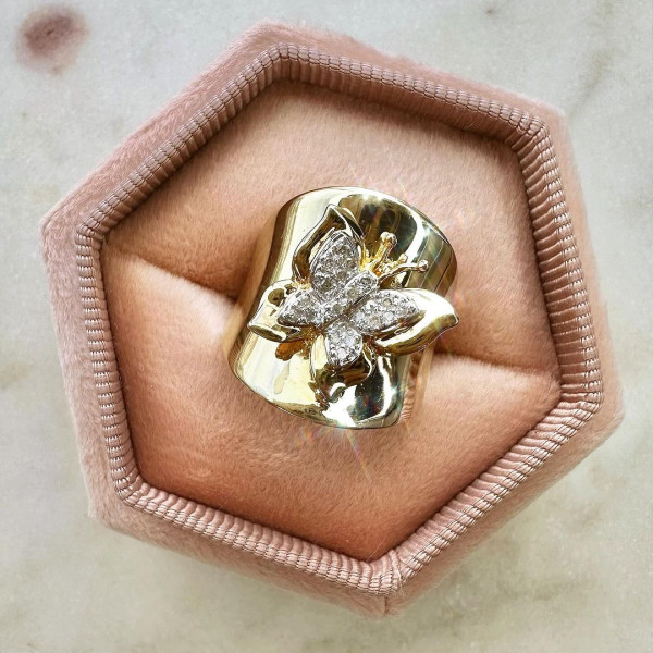 3D Butterfly Curving Saddle Cocktail Ring