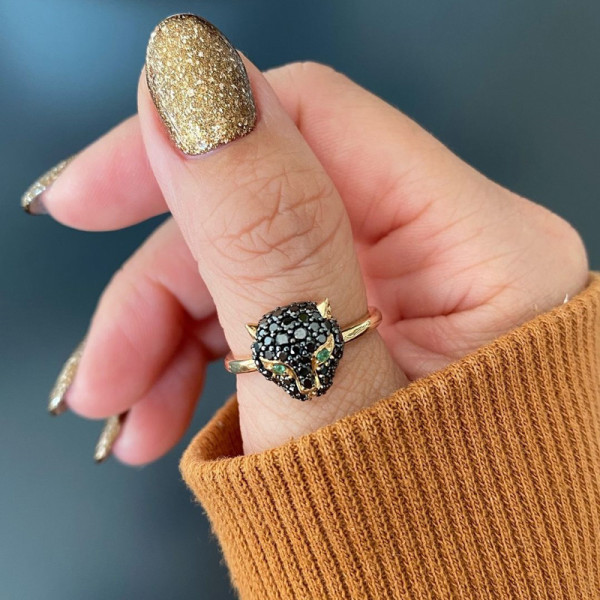 Multicolor Sapphire Panther Ring With Curved Band Set