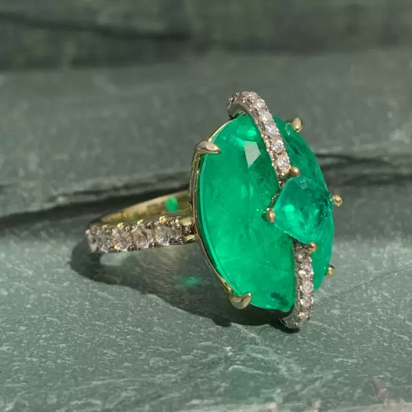 12ct Oval Cut Emerald Two Tone Vintage Cocktail Ring