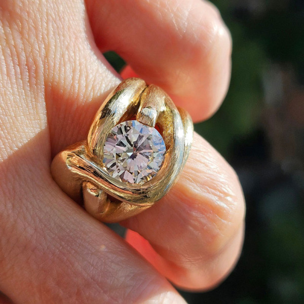 2.7ct Round Cut Nature-inspired Free-form Engagement Ring