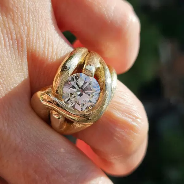 2.7ct Round Cut Nature-inspired Free-form Engagement Ring
