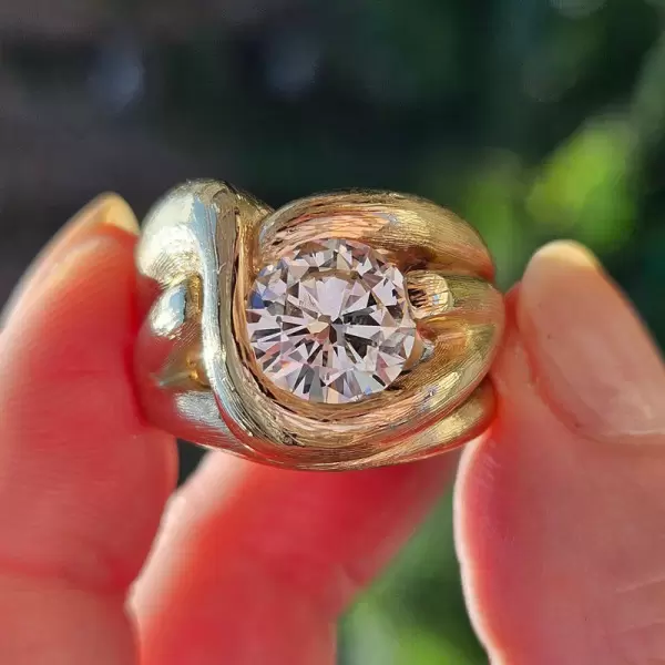 2.7ct Round Cut Nature-inspired Free-form Engagement Ring