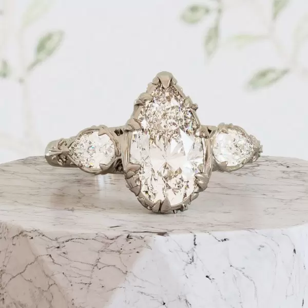 2ct Pear Cut Flower Carving Vintage Three Stone Engagement Ring