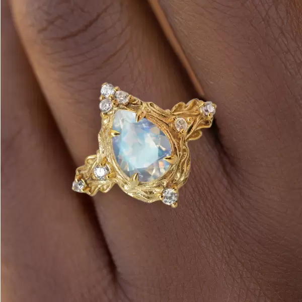 1.2ct Pear Cut Moonstone Vintage Cocktail ring
