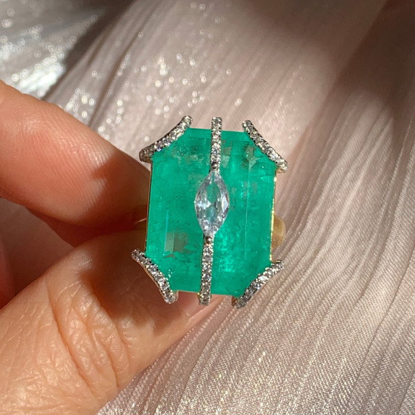 20ct Large Crown Emerald Two Tone Statement Cocktail Ring