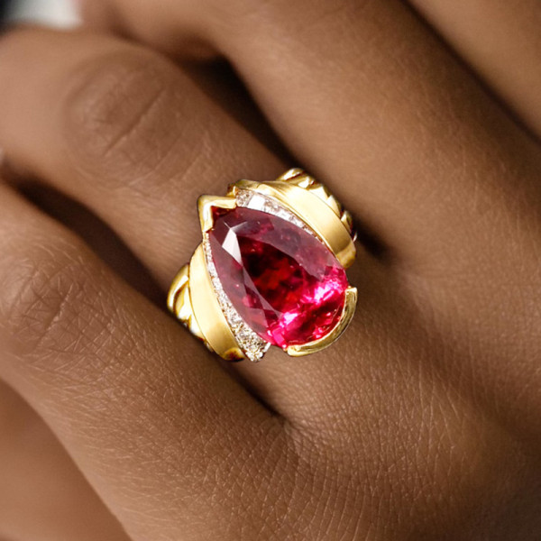 5.8ct Pear Cut Ruby Bold Vintage Cocktail Ring
