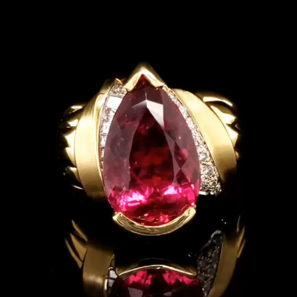 5.8ct Pear Cut Ruby Bold Vintage Cocktail Ring