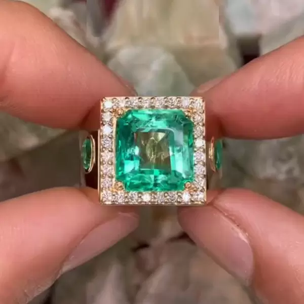 7ct Princess Cut Emerald Unisex Halo Cocktail Ring