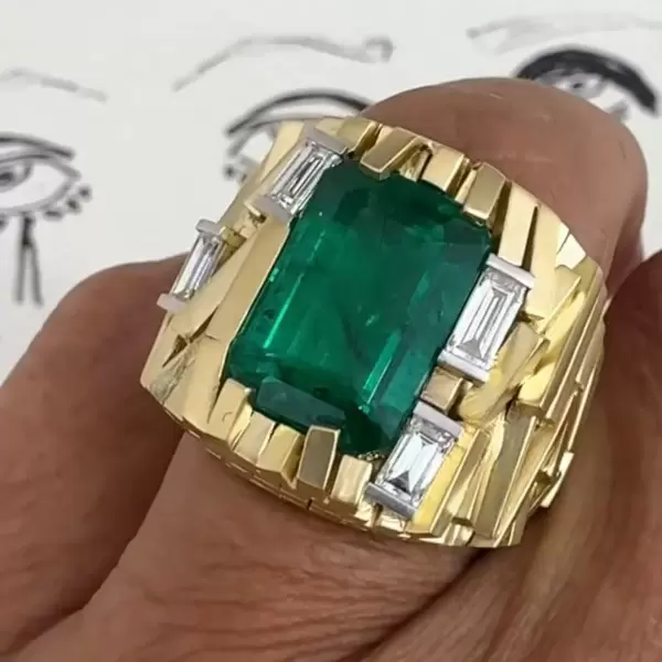 8ct Emerald Cut Emerald Modern Cocktail Ring