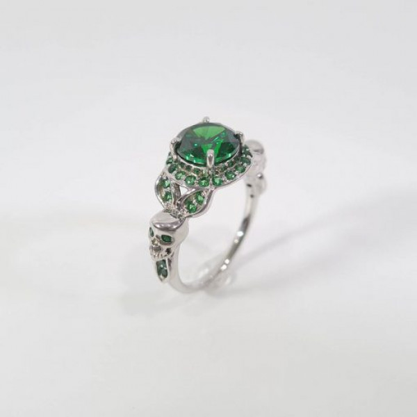 Round Cut 1.65ct Emerald Halo Skull Engagement Ring