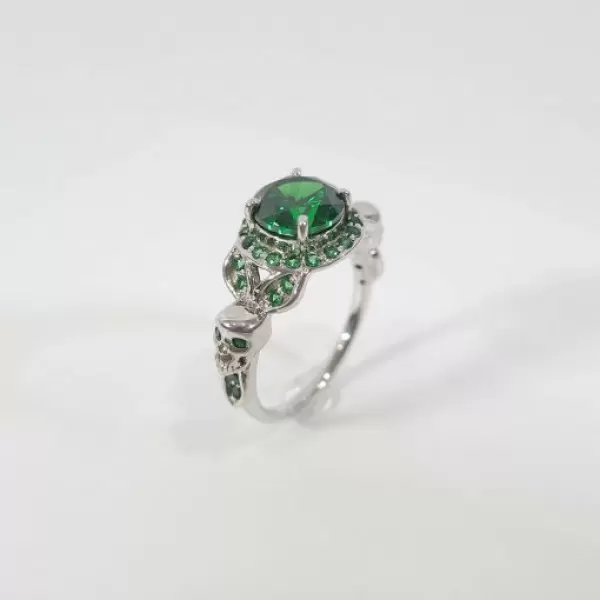 Round Cut 1.65ct Emerald Halo Skull Engagement Ring