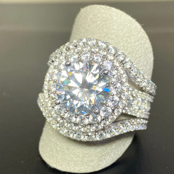 3.8ct Round Cut White Sapphire Three-piece Wedding Ring Set
