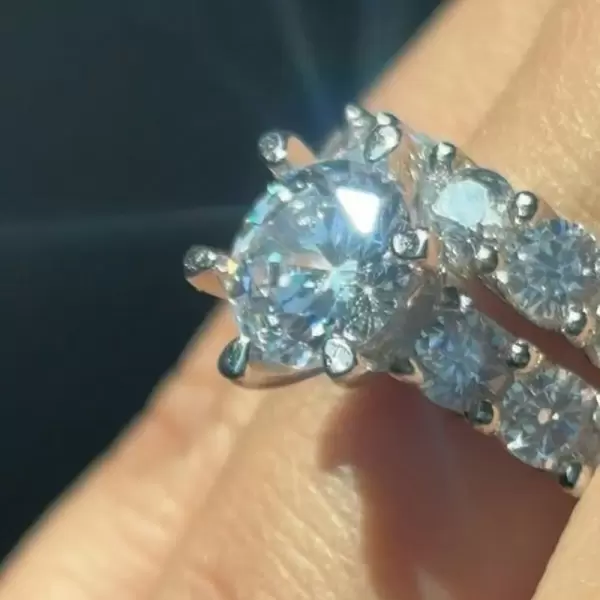 1.5ct Round Cut White Sapphire 2pcs Bridal Set