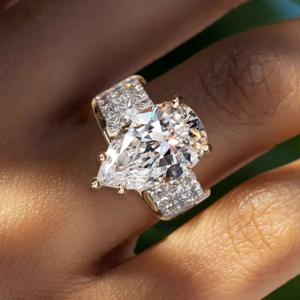 10ct Wide Shank Pear Cut Engagement Ring