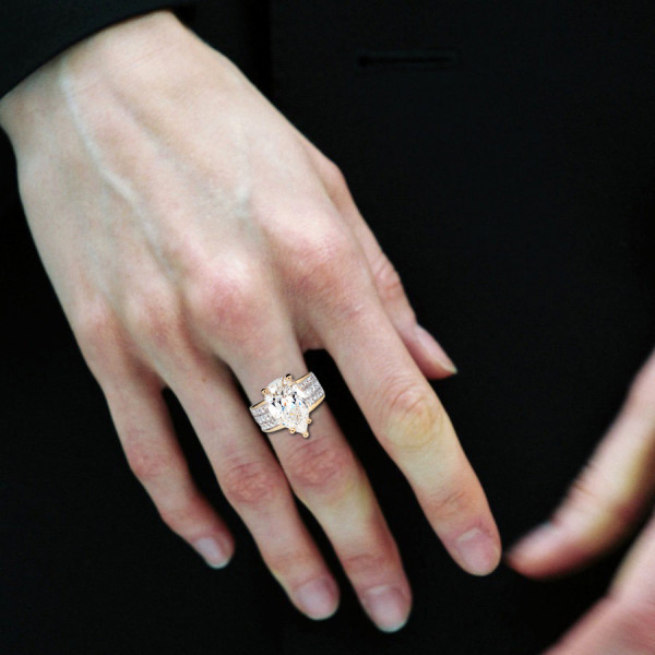 10ct Wide Shank Pear Cut Engagement Ring