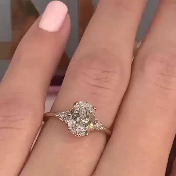 2 Carat Oval Cut Simulated Diamond Engagement Ring In Sterling Silver