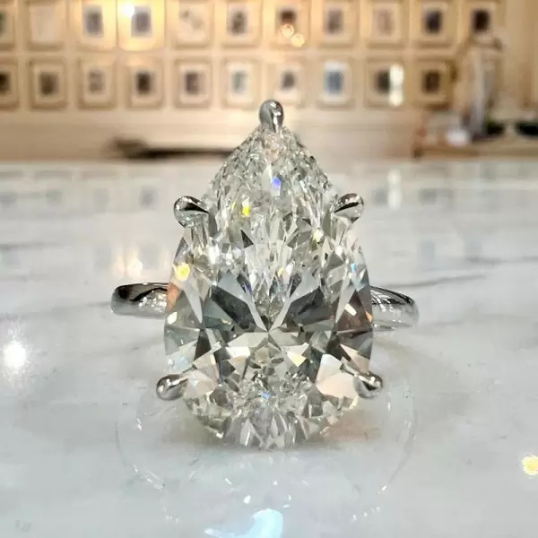 10ct Pear Cut Classic Engagement Ring