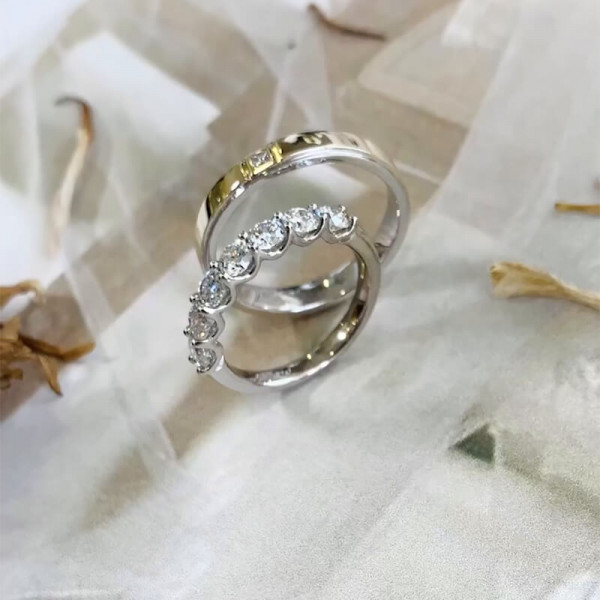 Round Cut 1.5 CT White Sapphire Matching Couples' Rings