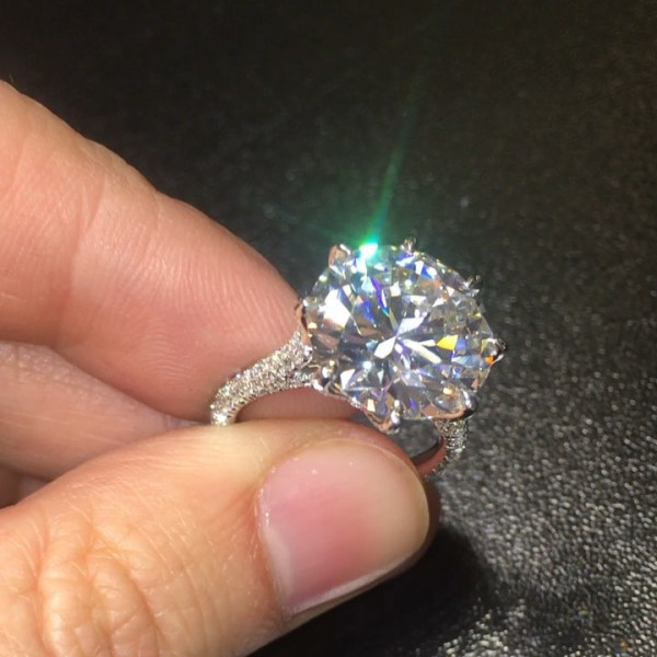 Handmade 4CT Round Brilliant Cut Engagement Ring