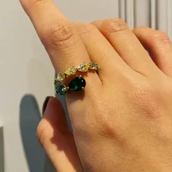 Pear Cut Emerald Nova Coil Coil Ring in Gold