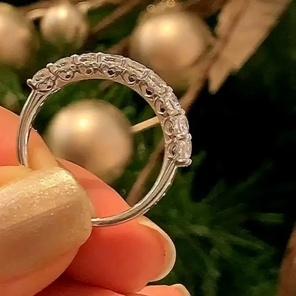 Handmade Round Cut  Women's Wedding Band