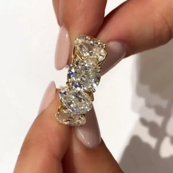 10.7ct Five-Stone White Sapphire Wedding Band in Gold
