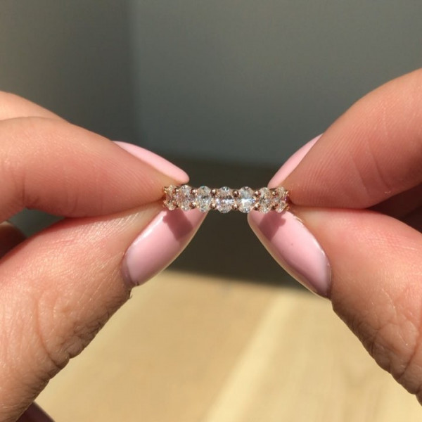 Handmade 0.7 CT Seven-stone Wedding Band in Rose Gold
