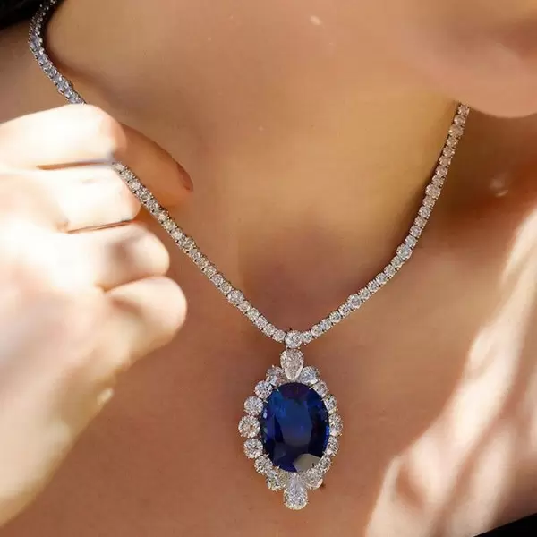 12.8ct Oval Cut Blue Sapphire Pendant Necklace