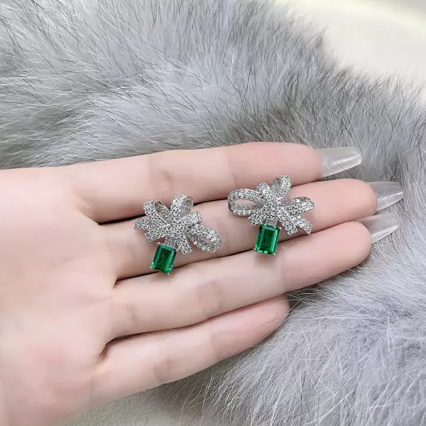 Vintage Bowknot Emerald Stud Earrings