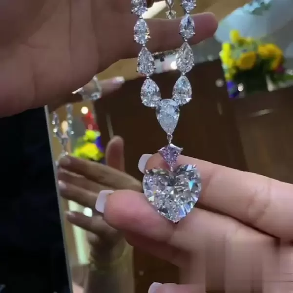 25.75ct Heart Cut White Sapphire Pendant Necklace