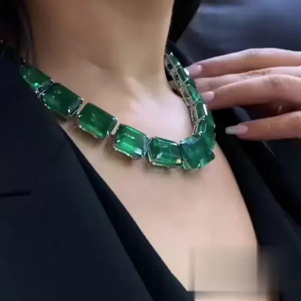 Luxury Green Emerald Cut Necklace