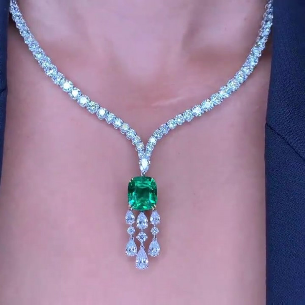 11.2ct Cushion Cut Emerald Pendant Necklace
