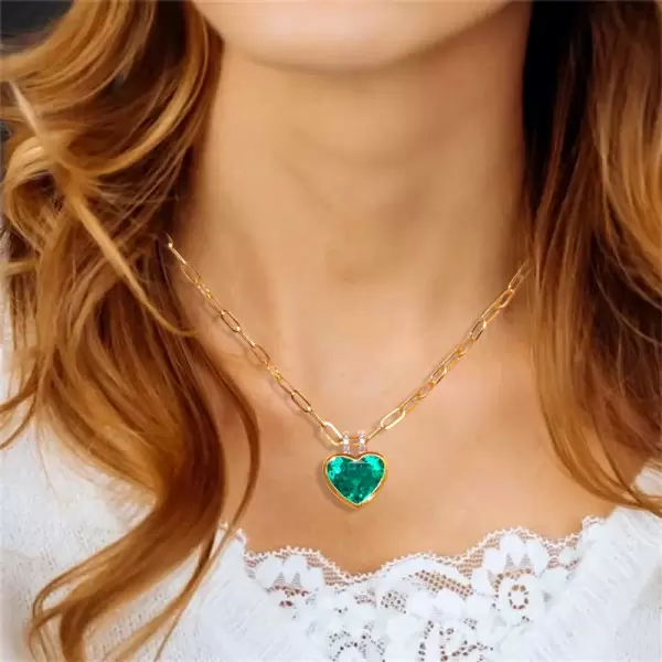 5.9ct Bezel Set Heart Cut Emerald Necklace With Link Chain