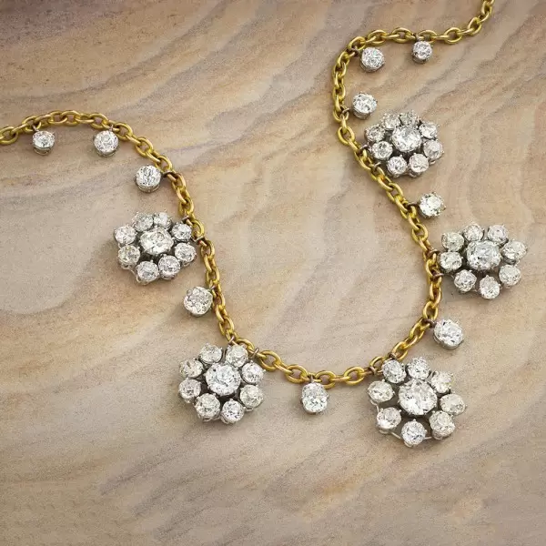 80ctw Oval Link Chain Floral Pendant Statement Necklace