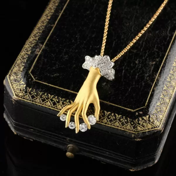 Round Cut Vintage Love Hand Pendant Necklace