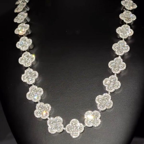 50ctw Round Cut Clustered Clover Statement Necklace