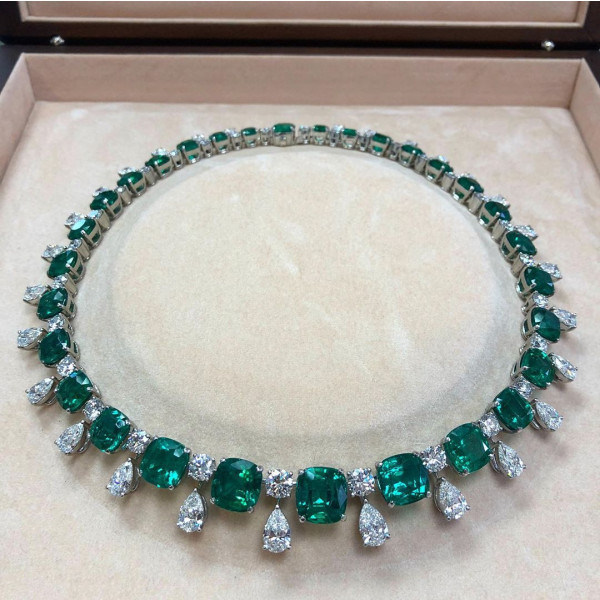 Luxury Cushion Cut Emerald Necklace for Women