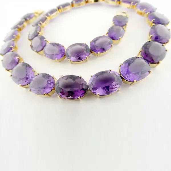 Oval Cut Amethyst Necklace in Gold
