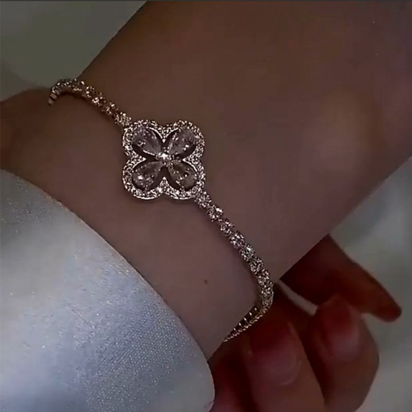 Pear&Round Cut White Sapphire Four-Leaf Clover Design Bracelet