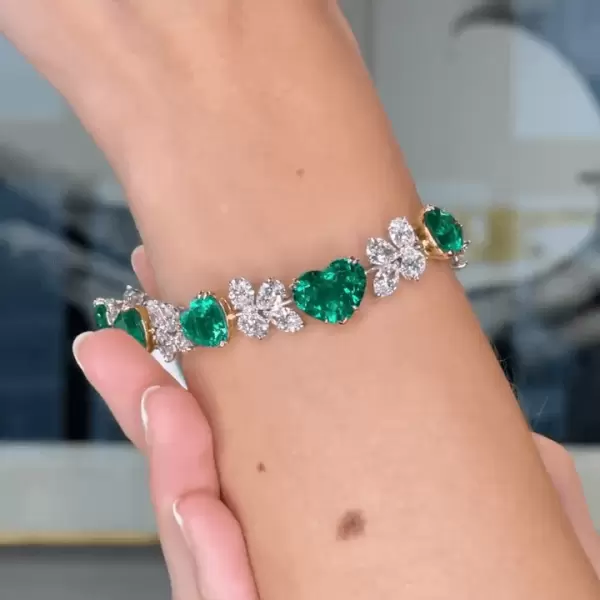 18ctw Heart Cut Emerald Statement Bracelet