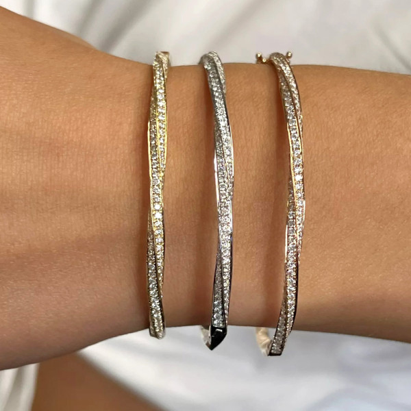 6ctw White Sapphire Paved Twist Mobius Bangle