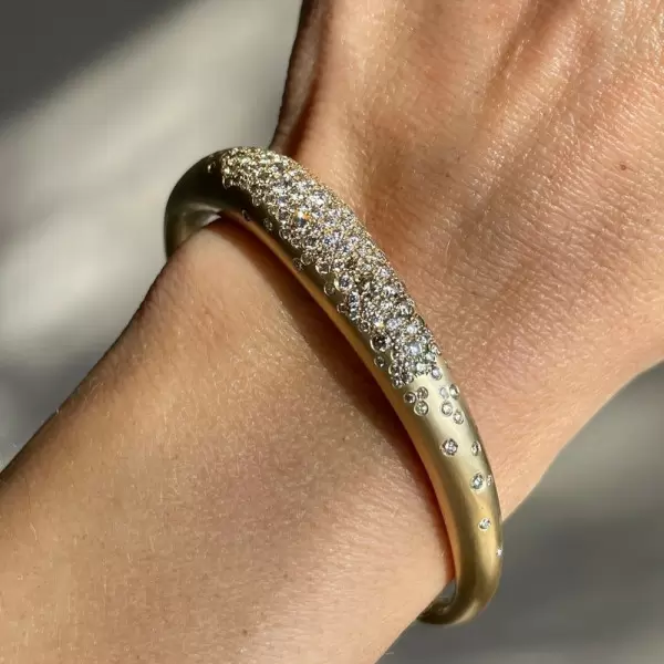 Flush Set Asymmetric Curved Sandblasted Cuff Starry Bangle