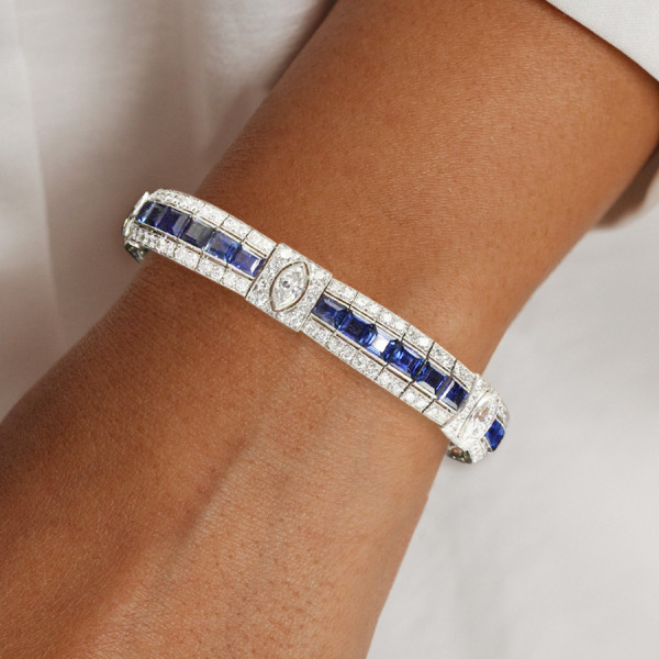 18ctw Blue and White Art-deco Vintage Statement Bracelet