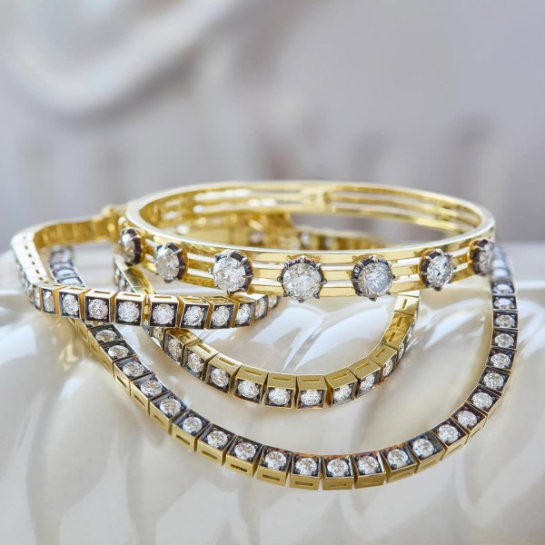 8ctw Round Cut Two Tone Modern Vintage Inspired Bangle