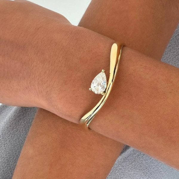3ct Pear Cut White Sapphire Modern Simple Bangle