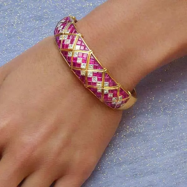15ctw Princess Cut Fuchsia Pink Sapphrie Vintage Bangle