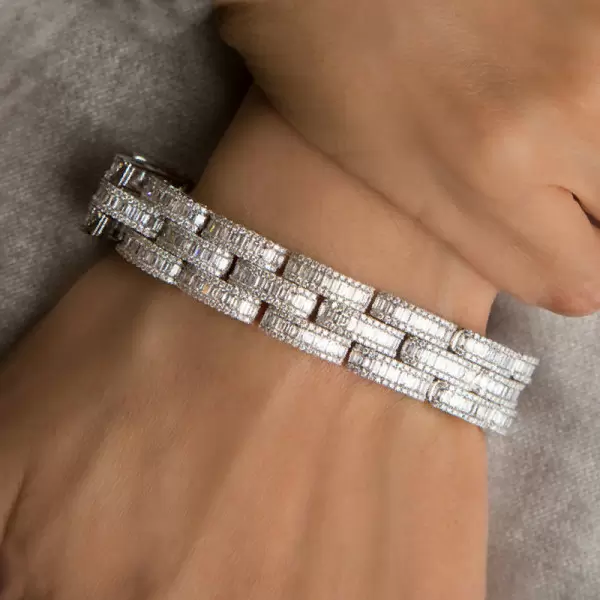 12ctw Baguette Cut White Sapphrie Link Statement Bracelet