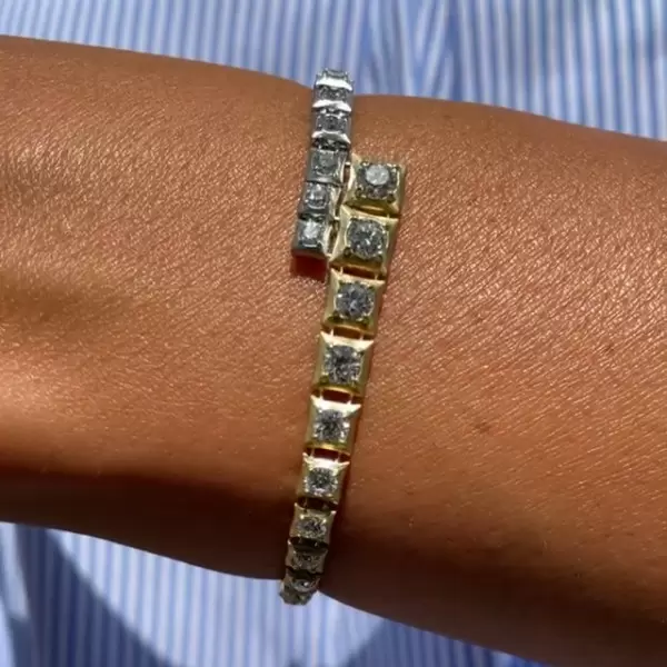 Women Fashion Bracelet in Sterling Silver