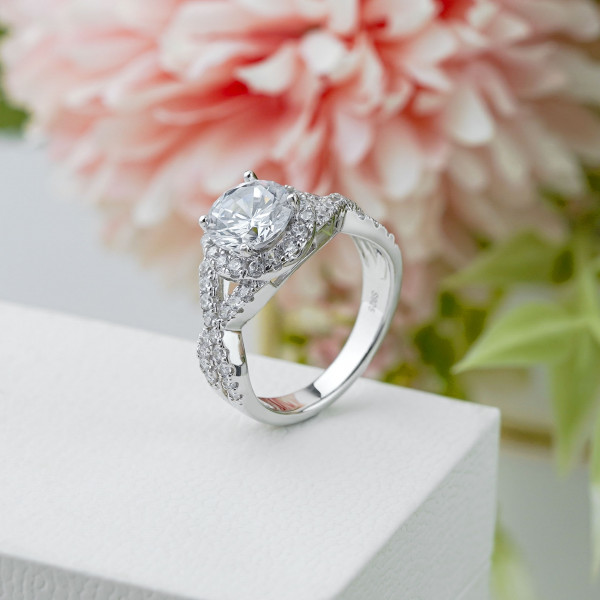 Handmade 1.5 CT Round Cut Sterling Silver Ring